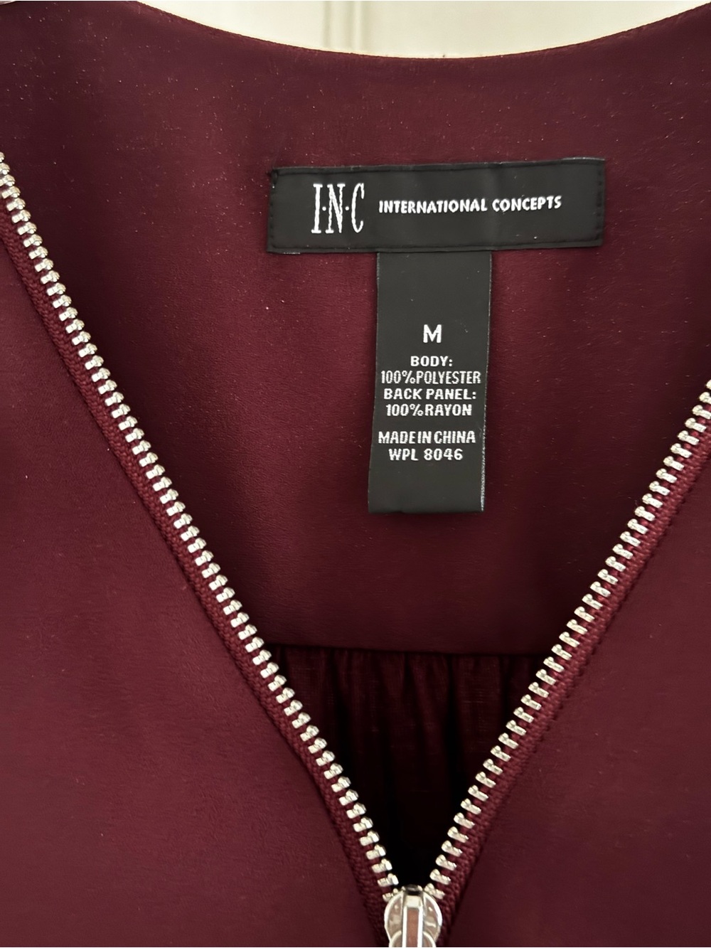 INC International Concepts Burgundy Sleeveless Zip Front Top Size M